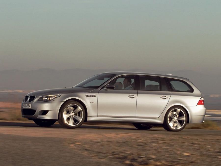  BMW M5 Touring 2007 года  (фото 21 из 56)
